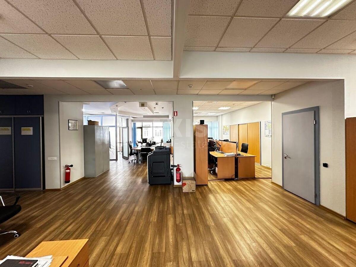 Office vul. Gonchara Olesja 41, 400m22