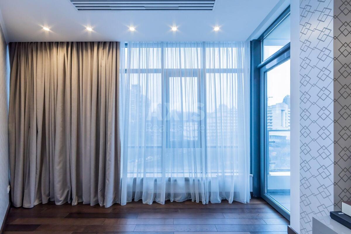 4k apartment vul. Strutyns'kogo Sergija 2640179