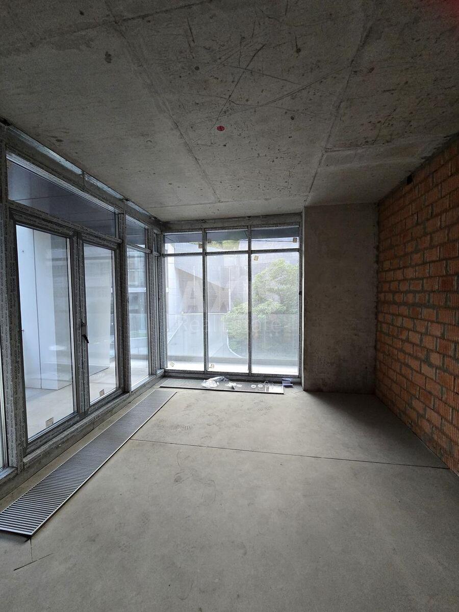 Service object vul. Strutyns'kogo Sergija 21, 82m2600036