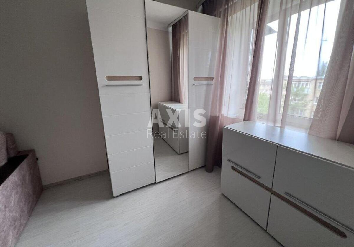 2к квартира ул. Краснова Николая 8552265