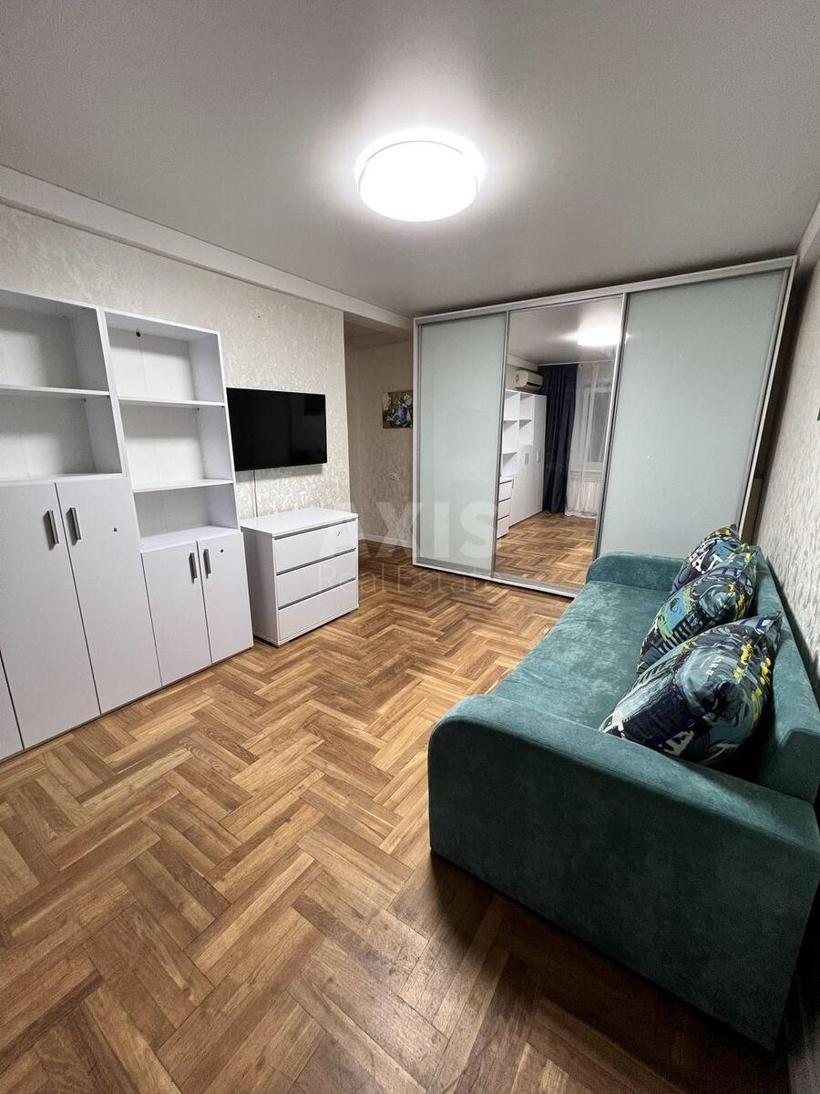 2k apartment nab. Dniprovs'ka 7А3