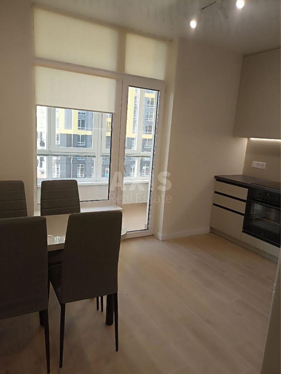 2k apartment vul. Radchenka Petra 271