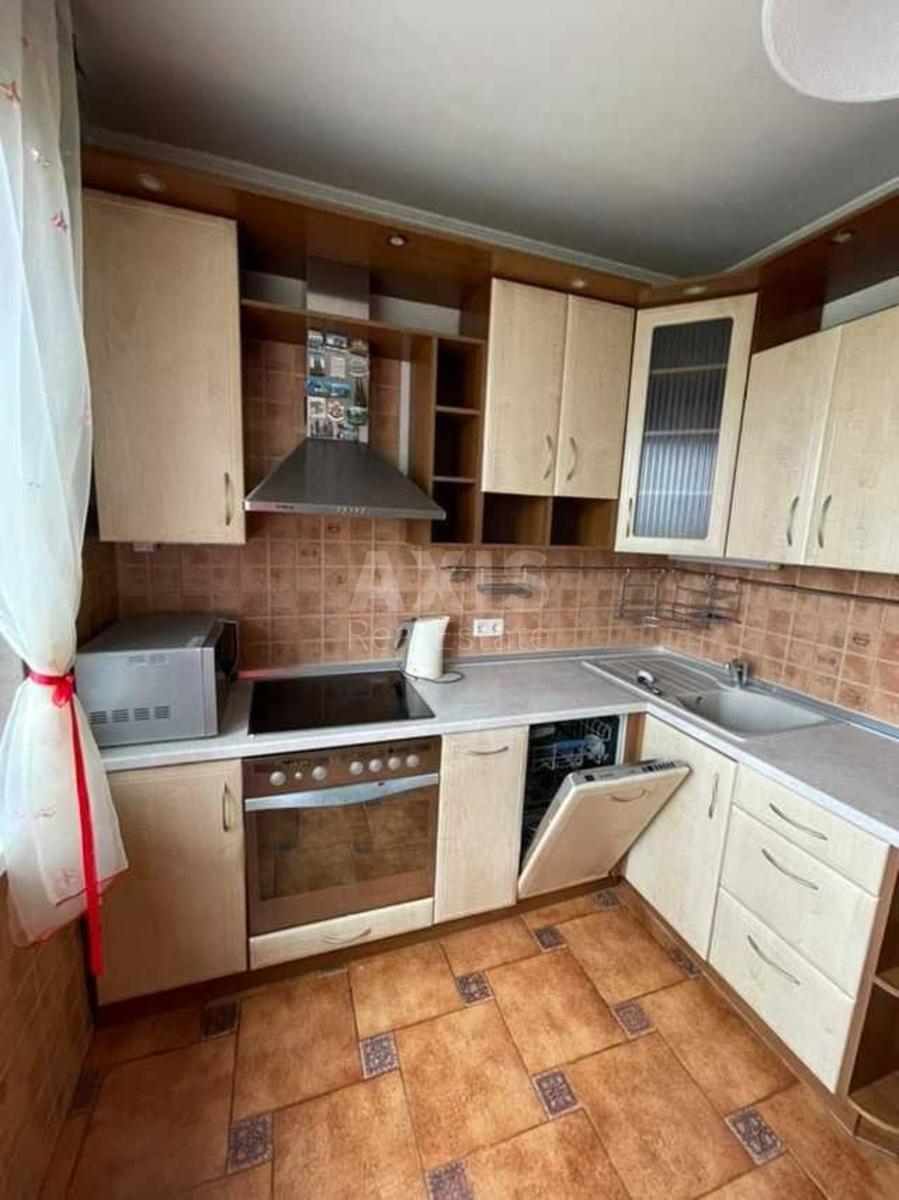 3k apartment vul. Bal'zaka Onore de 86