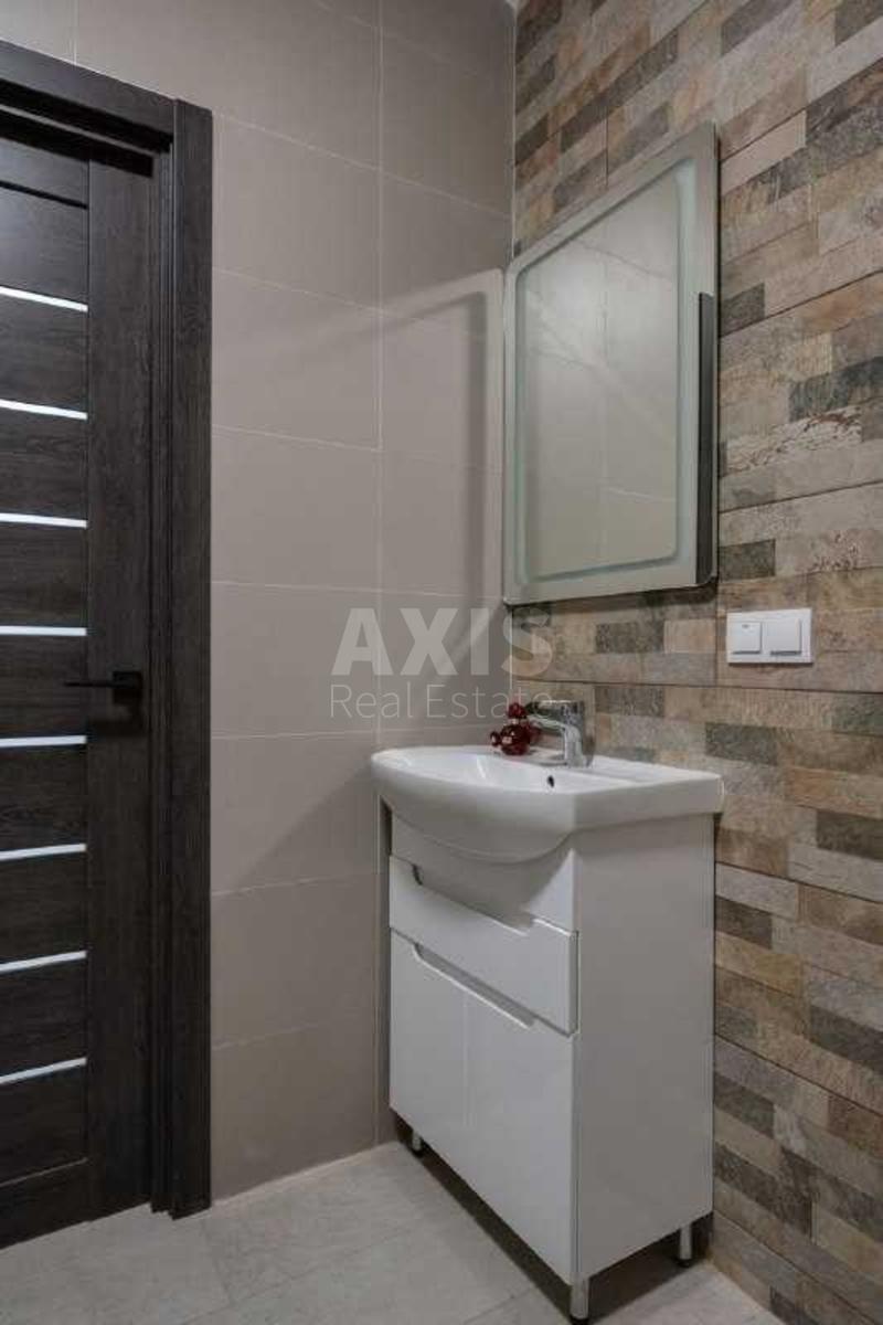 1k apartment vul. Myhajla Maksymovycha 246