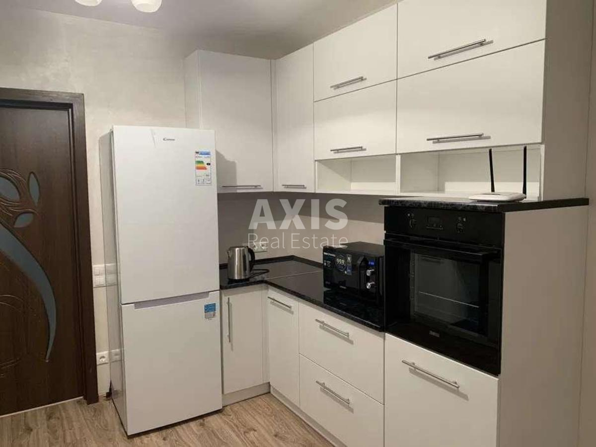 2к квартира ул. Владимира Наумовича 6337940