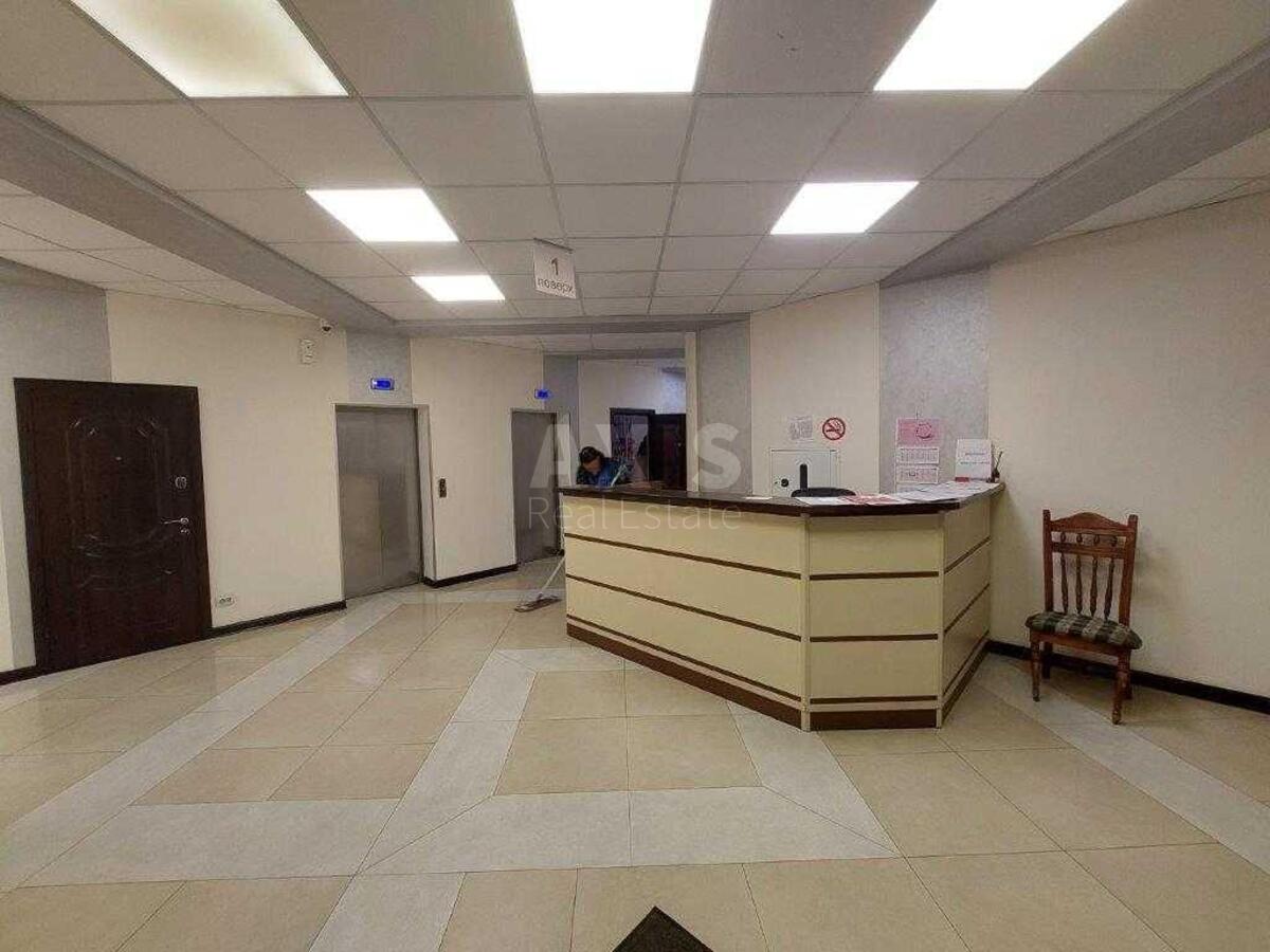 Office vul. Kostjantynivs'ka 75, 90m23