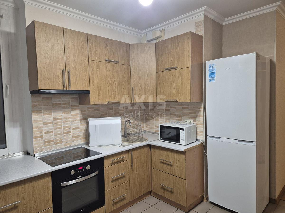 2k apartment vul. Shums'kogo Jurija 1