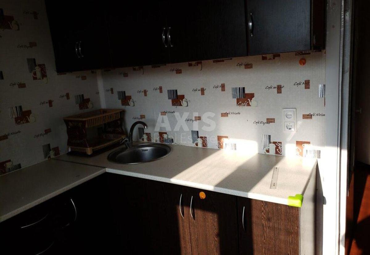 3к квартира ул. Ахматовой Анны 250