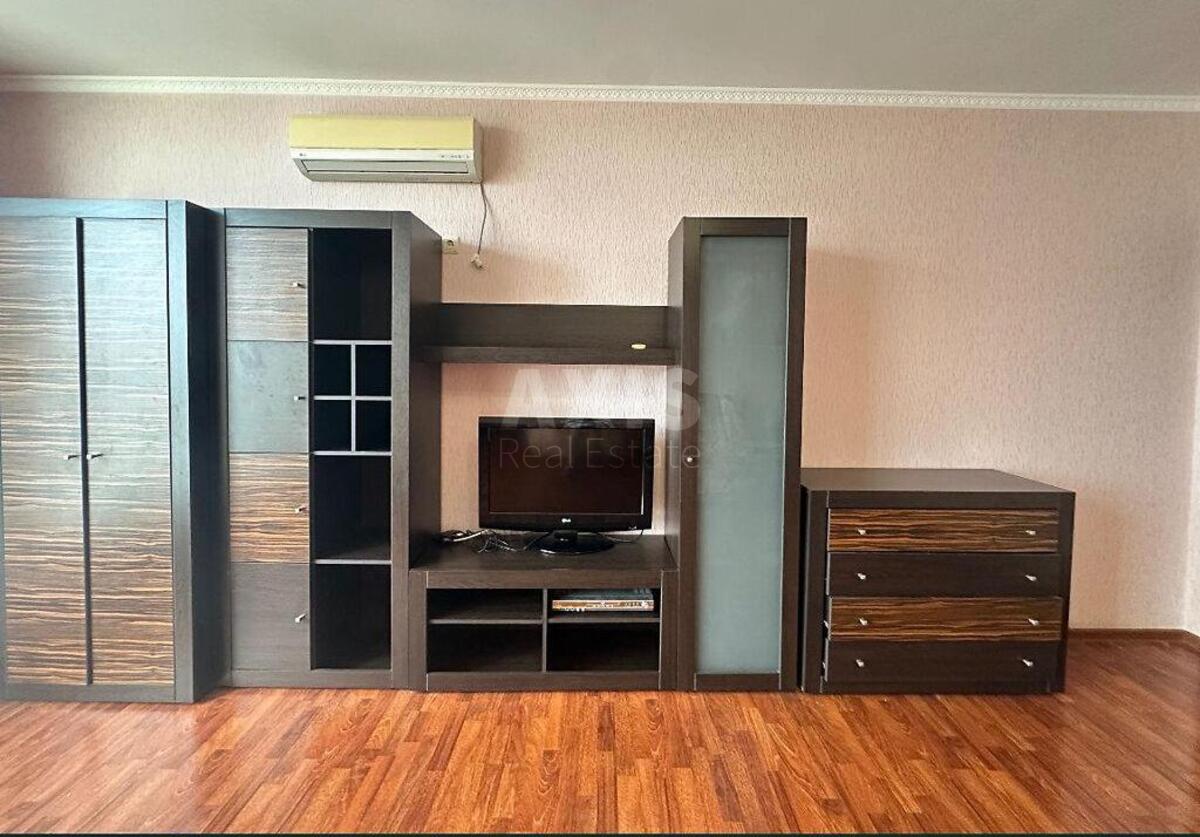 1к квартира ул. Ушакова Николая 1Б592404