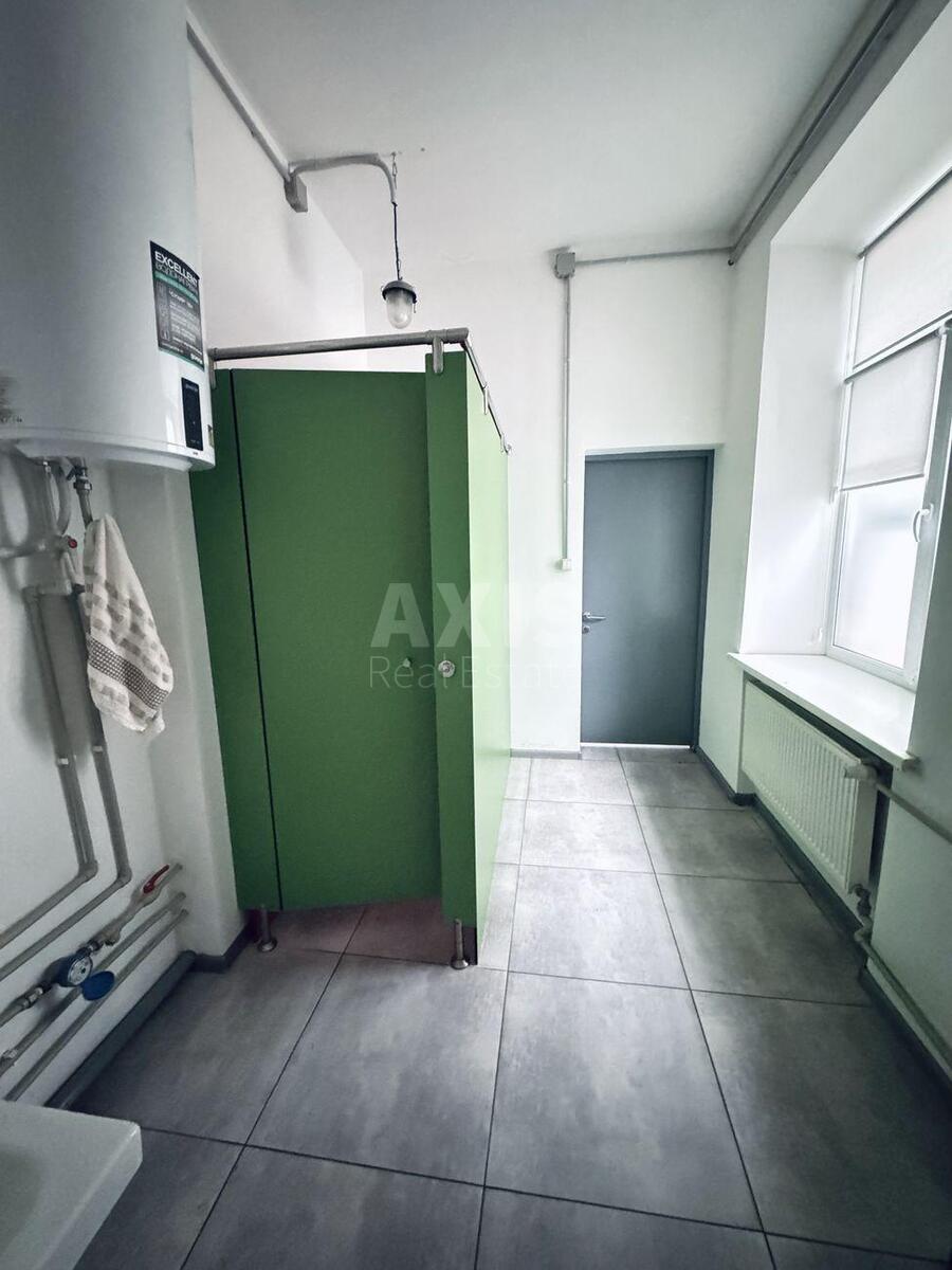 Office vul. Naberezhno-Lugova 12, 180m26344812