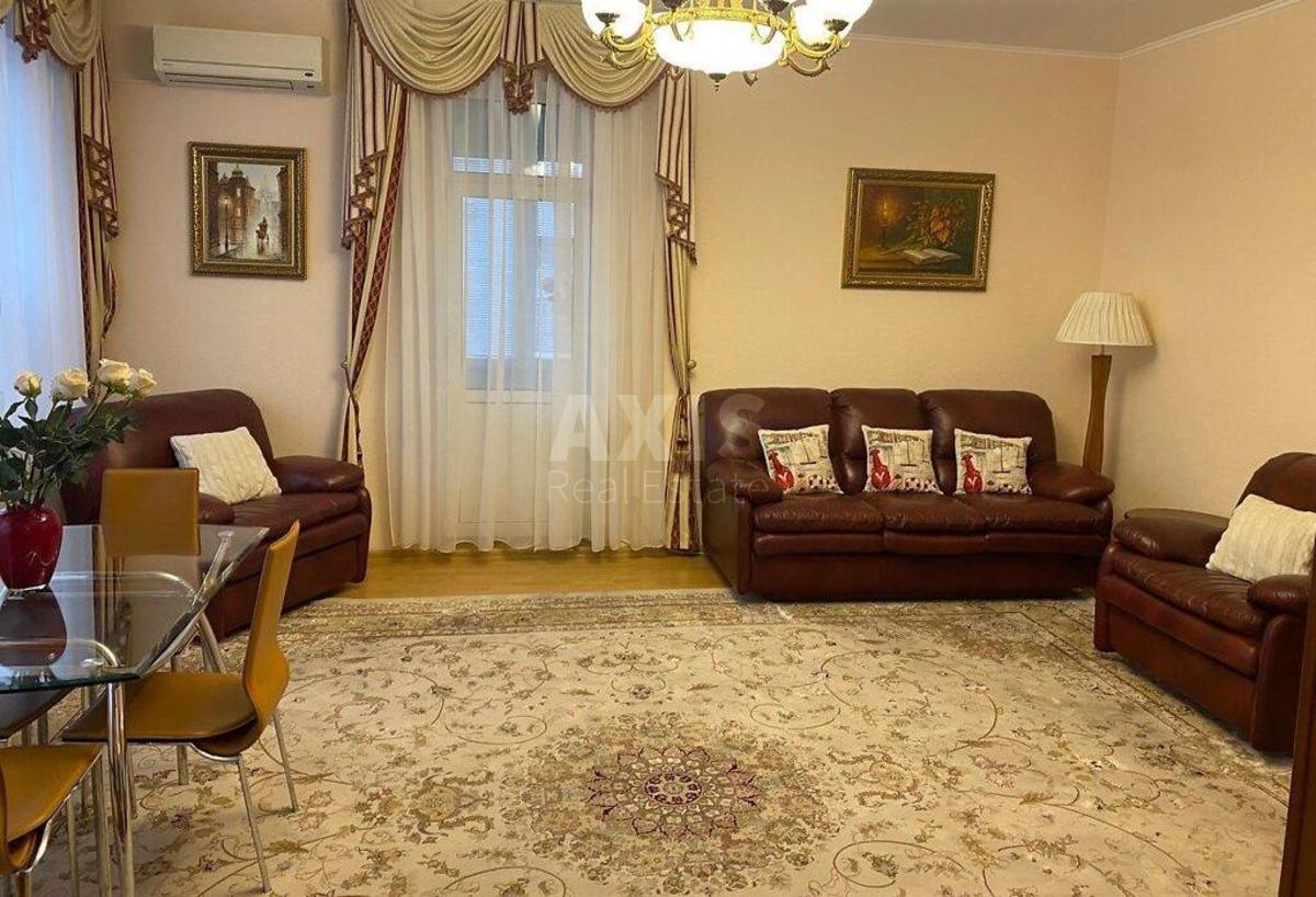 3k apartment vul. Sribnokil's'ka 3Б1