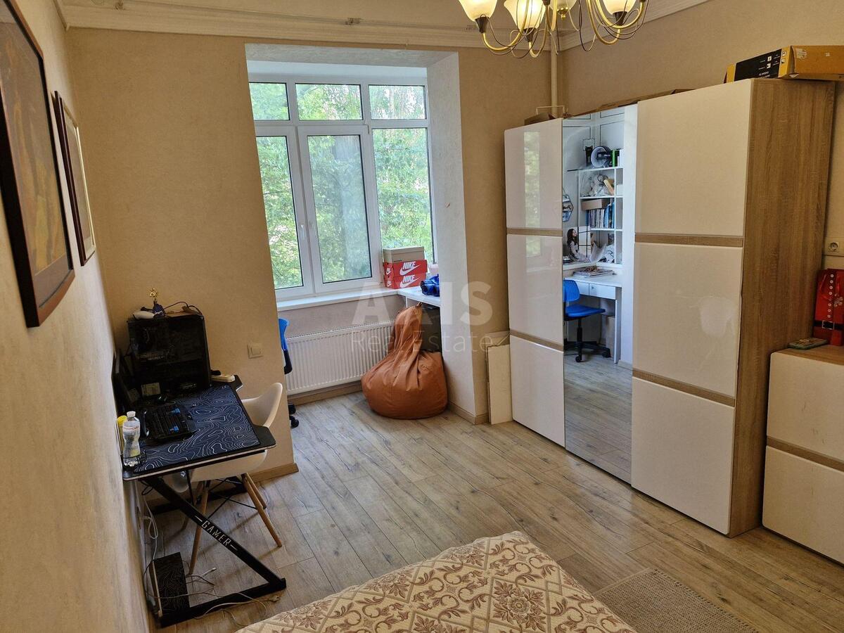 4k apartment vul. Iskrivs'ka 1115