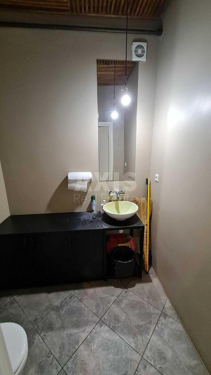 Office vul. Shovkunenka 8/20, 71m26