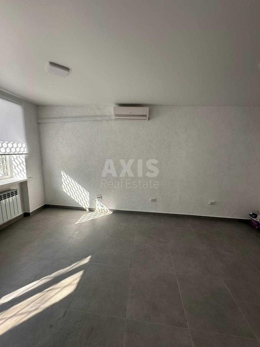 Trade object vul. Naberezhno-Hreshhatyc'ka 33, 50m2582117