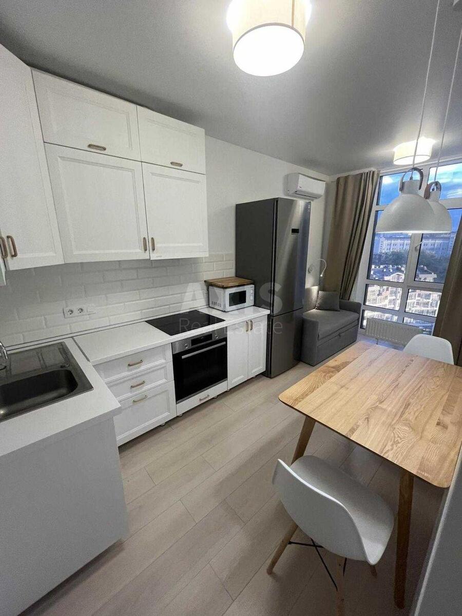 1k apartment vul. Glybochyc'ka 13
