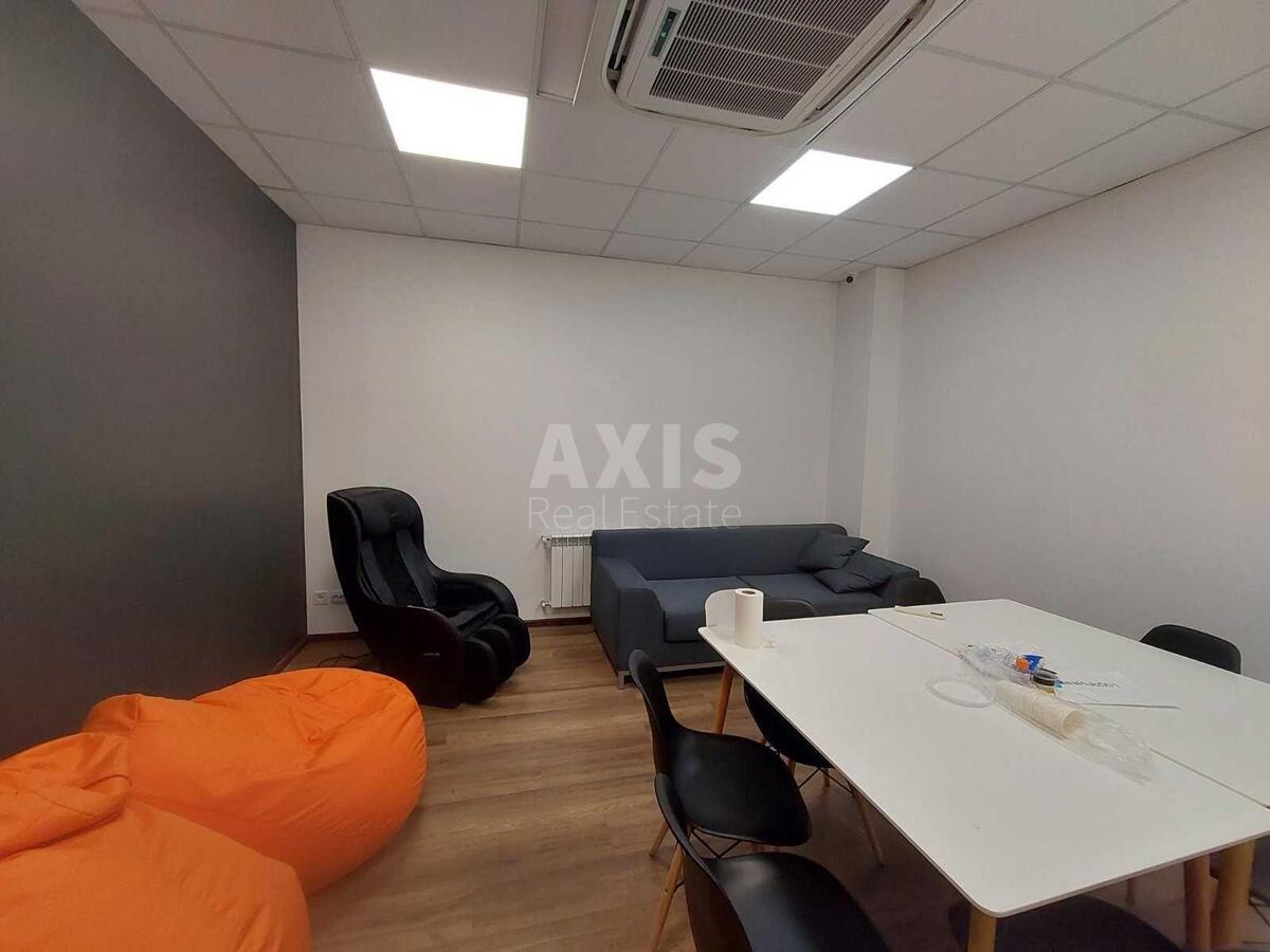 Office vul. Kostjantynivs'ka 75, 218m25