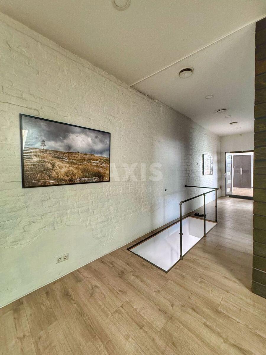 Office vul. Myhajlivs'ka 16, 160m27