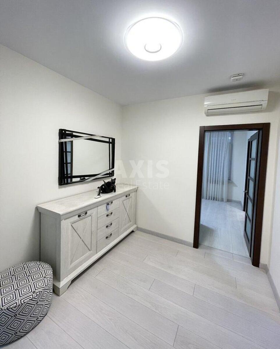 4k apartment vul. Kruglouniversytets'ka 3/55