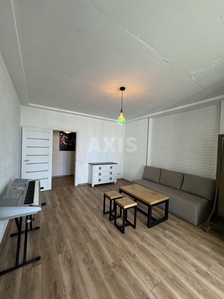 2к квартира ул. Ахматовой Анны 22621643