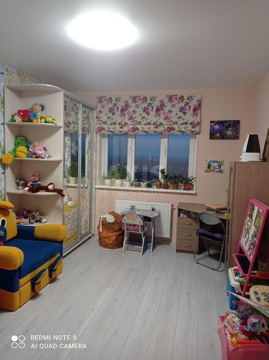3k apartment vul. Voskresens'ka 184