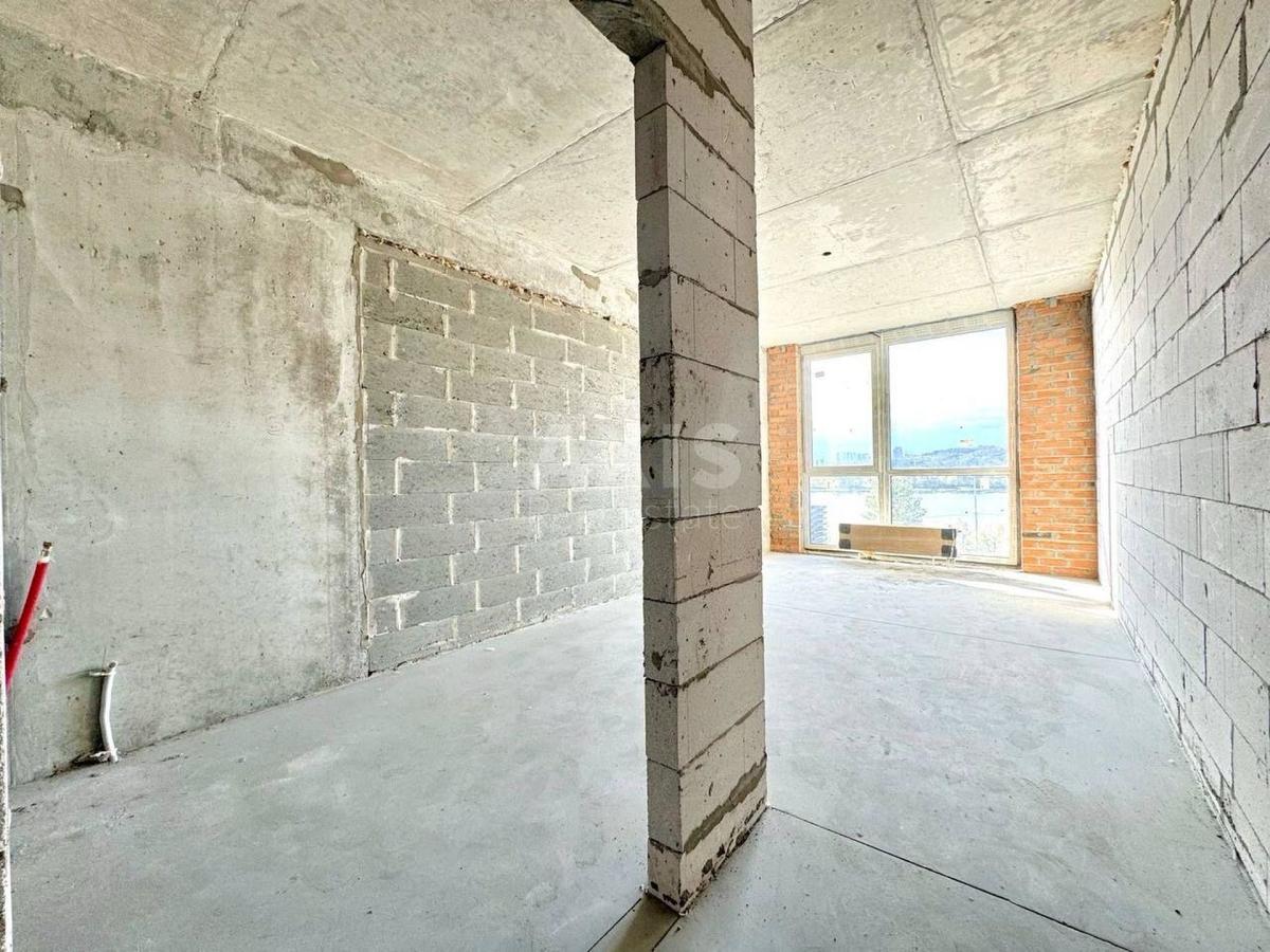 1k apartment nab. Dniprovs'ka 151