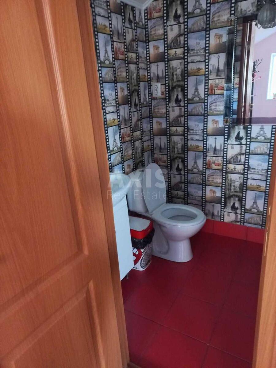 Office vul. Zodchyh 52, 60m25