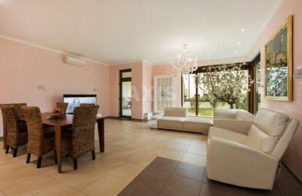 House vul. Sadova 8-a, 320m2, Kyiv city585942