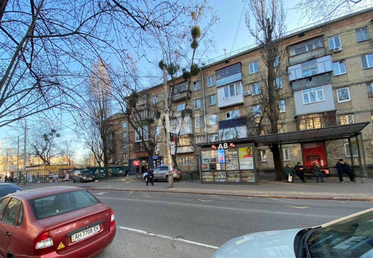 Trade object pr-t Sobornosti 14, 75m2