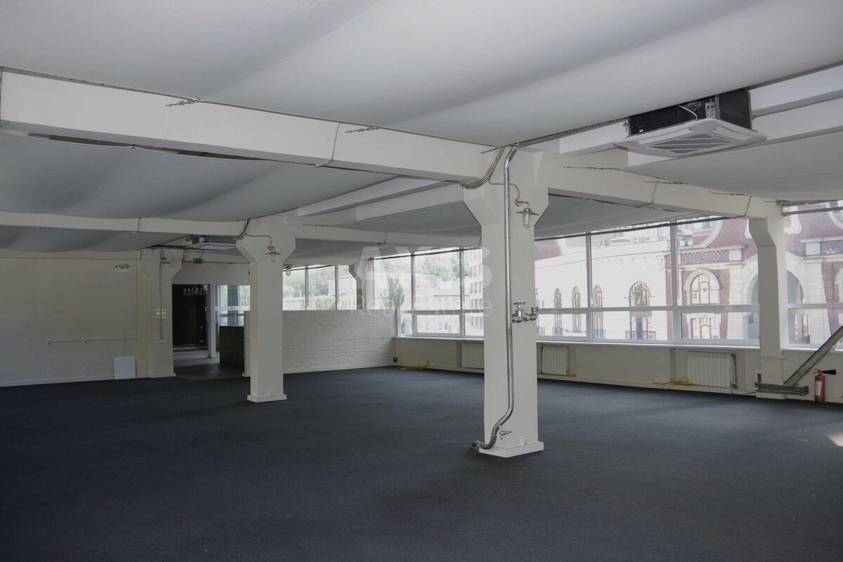 Office vul. Glybochyc'ka 29/31, 570m21