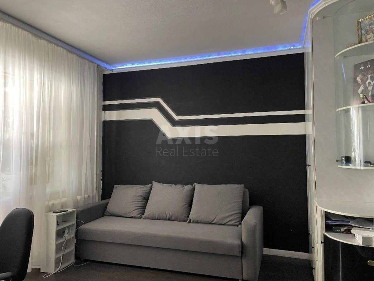3k apartment vul. Myloslavs'ka 47А1