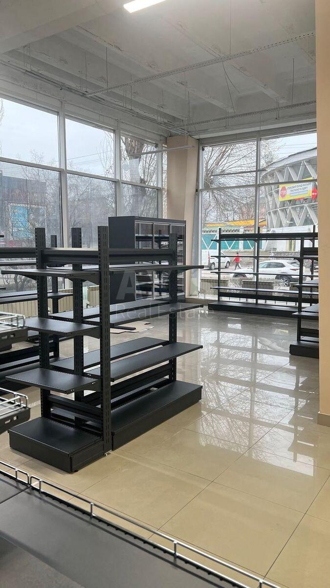Trade object vul. Lypkivs'kogo Vasylja Mytropolyta 1, 40m20