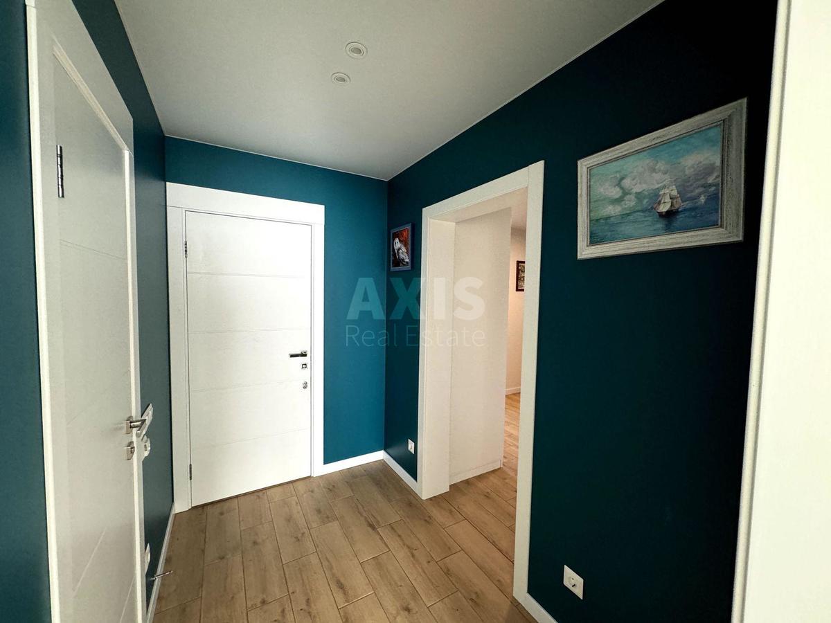 3k apartment vul. Yulia Zdanovska 36А12