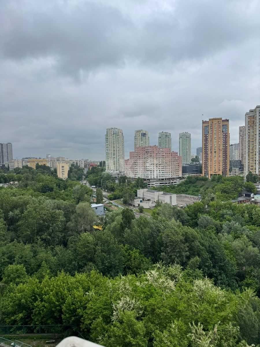 3к квартира ул. Пулюя Ивана 219