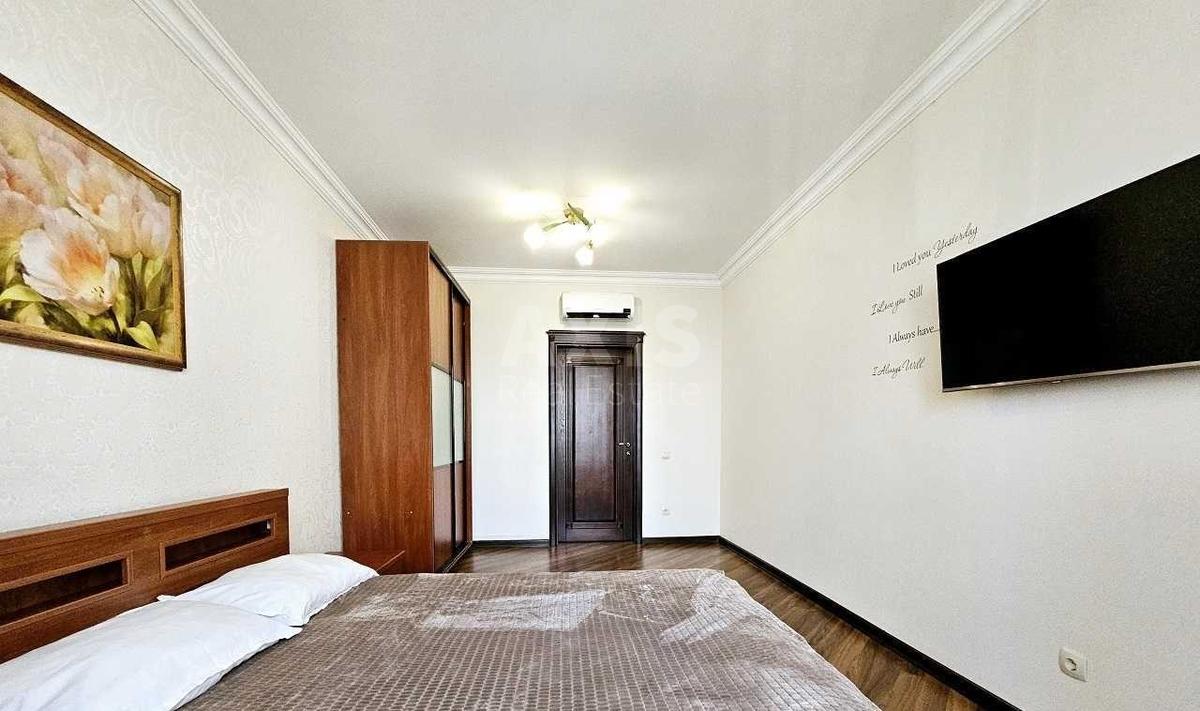 2k apartment vul. Patriarha Mstyslava Skrypnyka 403