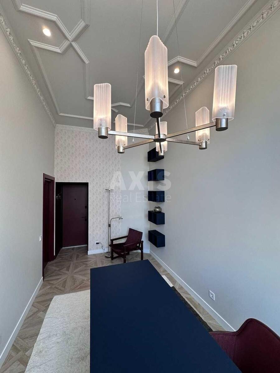 Office vul. Rustaveli Shota 15Б, 135m26