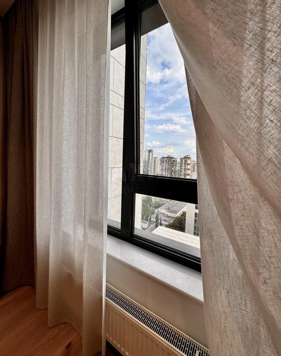 2k apartment vul. Barbjusa Anri 28А7
