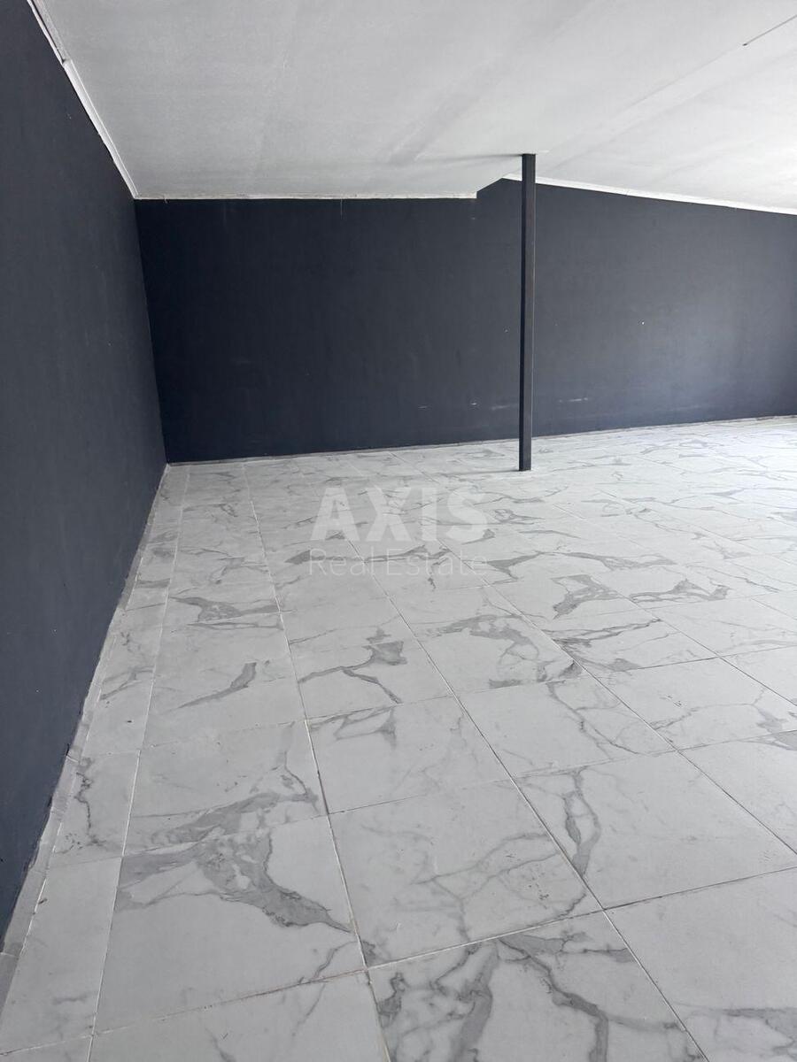 Service object vul. Chervonotkac'ka 59А, 1027m2595696