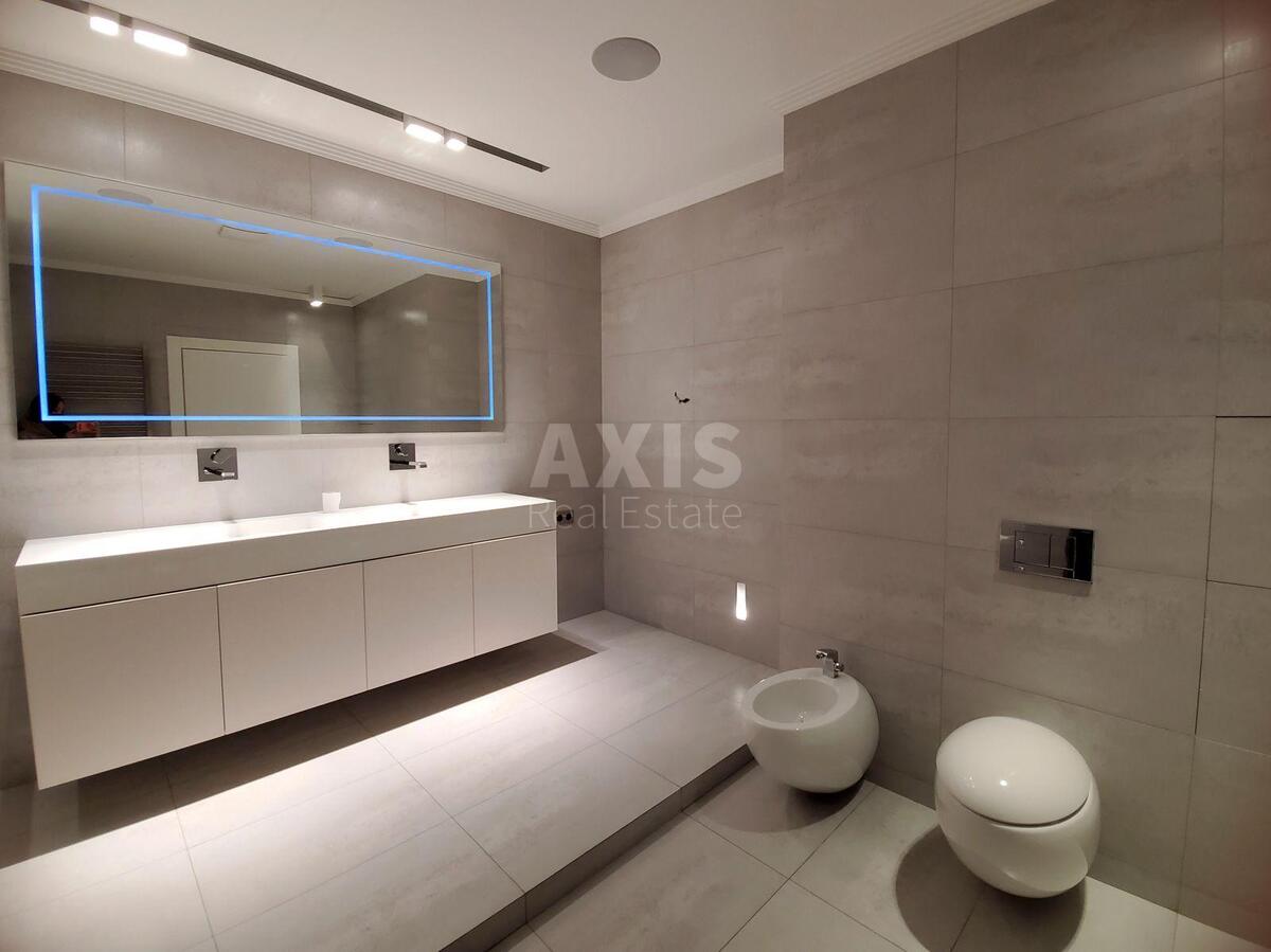 4k apartment vul. Kruglouniversytets'ka 3/5506029