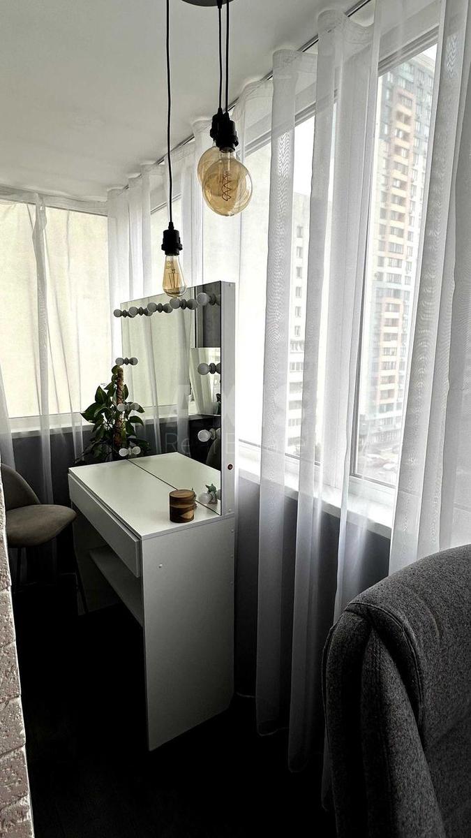 2k apartment vul. Bogatyrs'ka 6/12