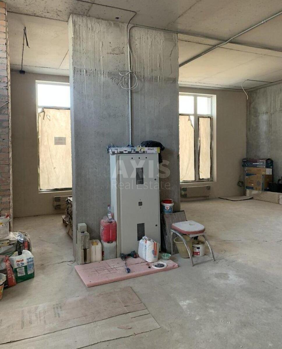 Service object nab. Dniprovs'ka 20Б, 90m26