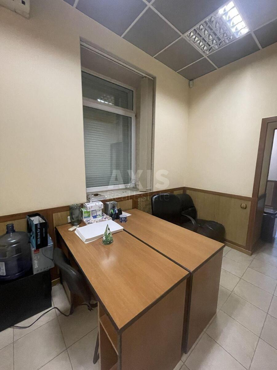 Office vul. Hmel'nyc'kogo Bogdana 57, 37m22