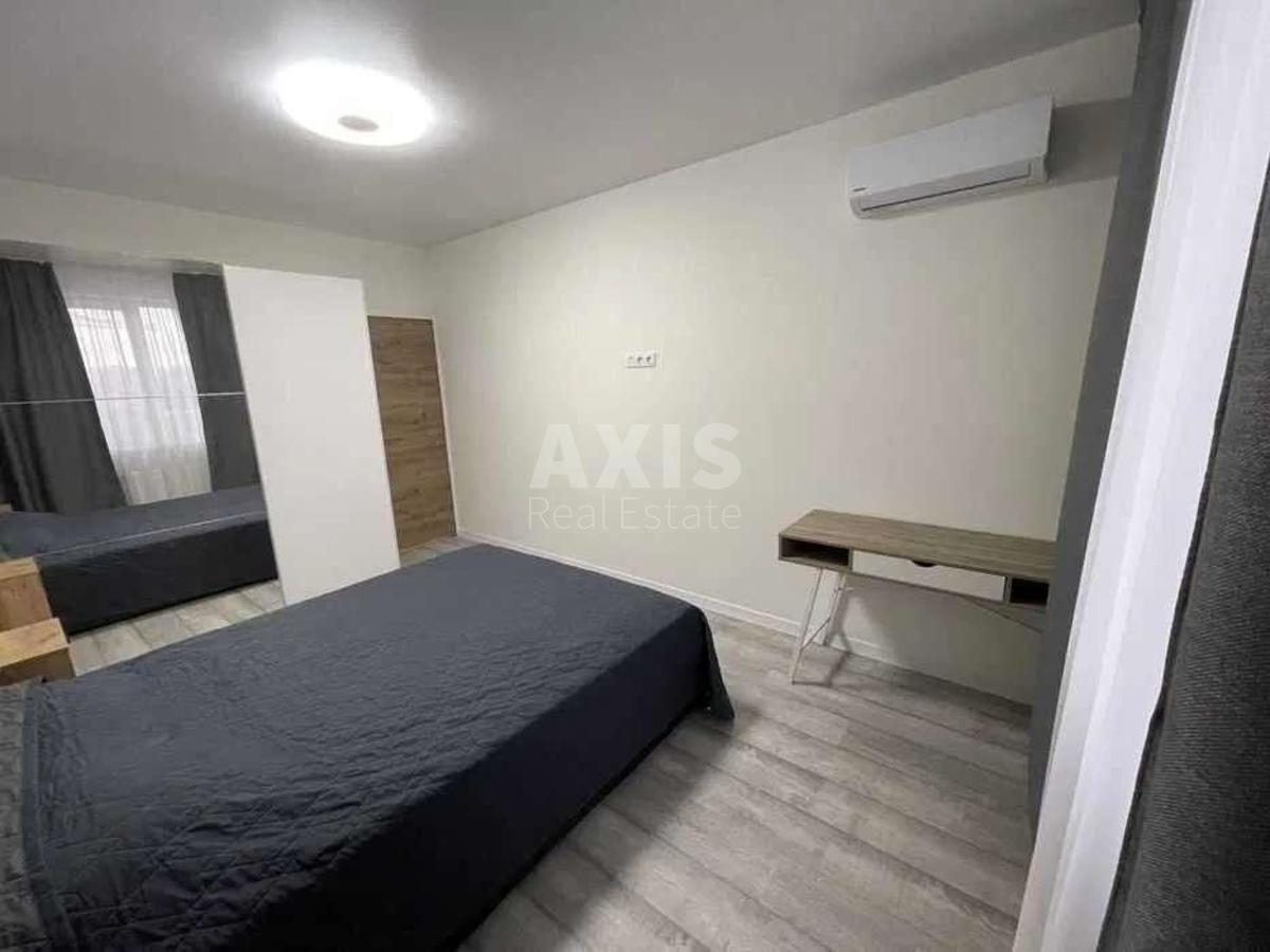 2k apartment vul. Petryc'kogo Anatolija 19