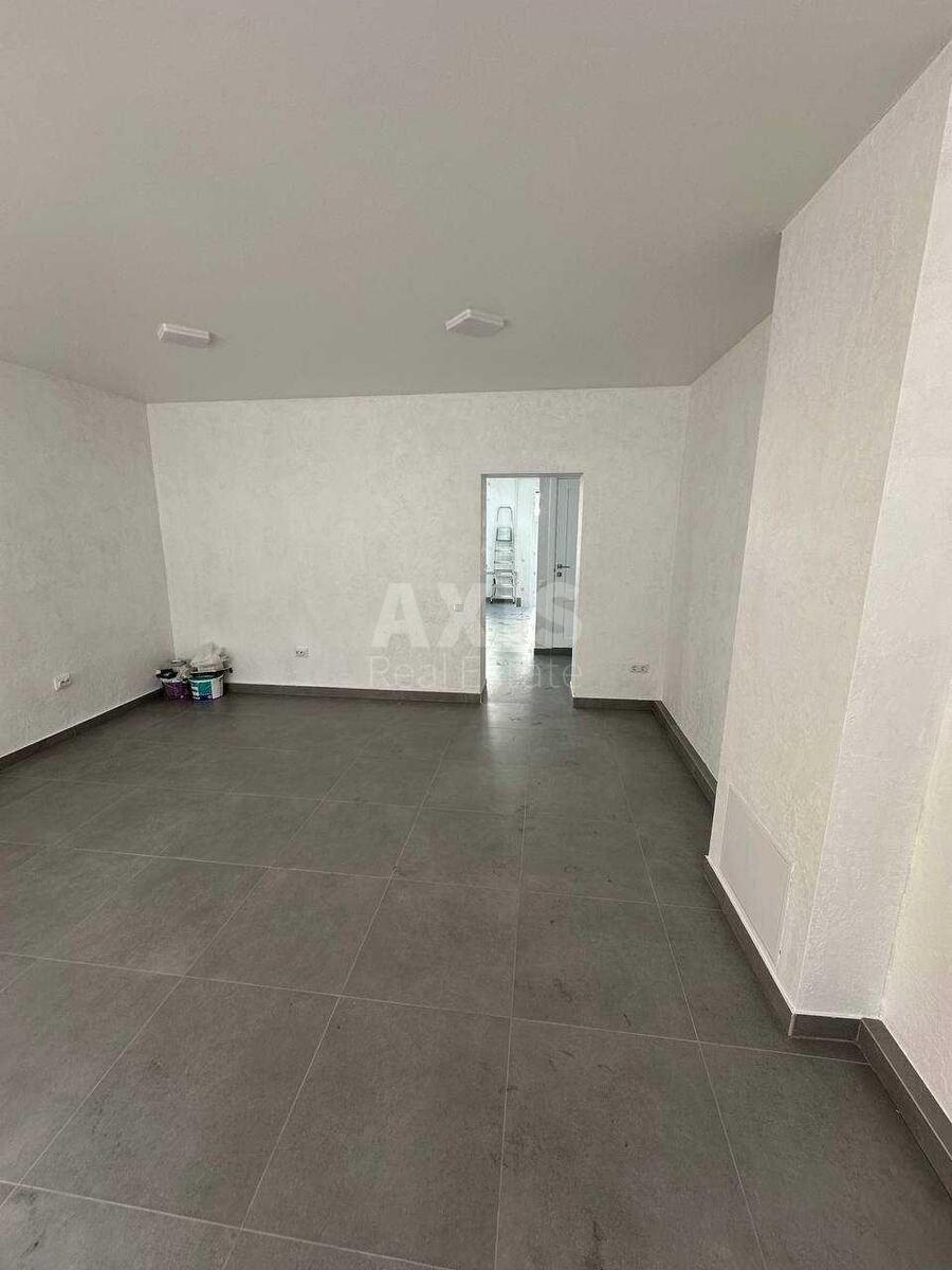 Trade object vul. Naberezhno-Hreshhatyc'ka 33, 50m2582114