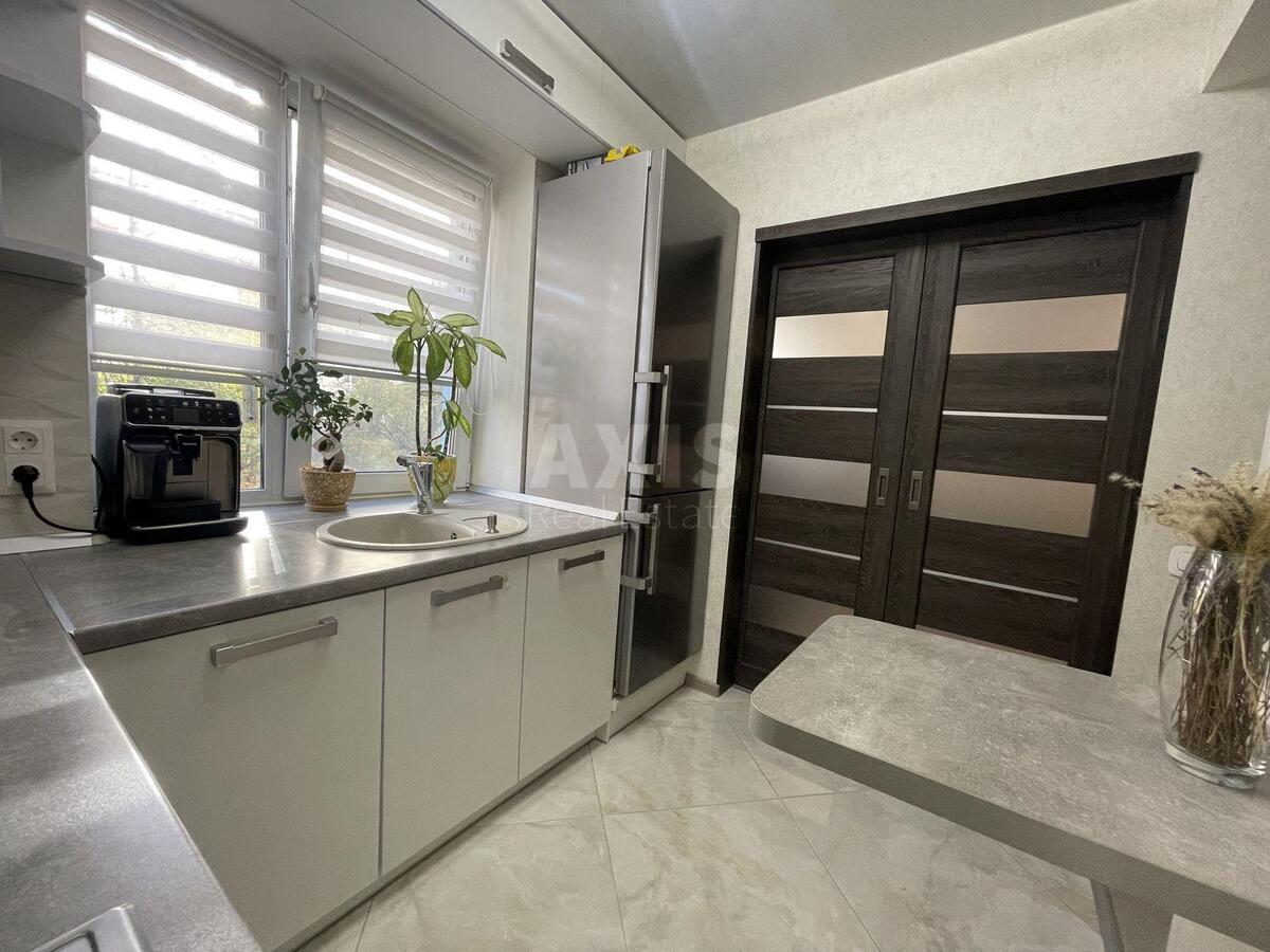 2k apartment vul. Mashynobudivna 243