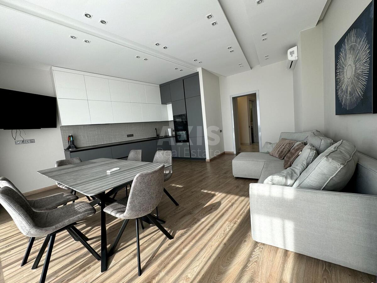 3k apartment vul. Buslivs'ka 12618101