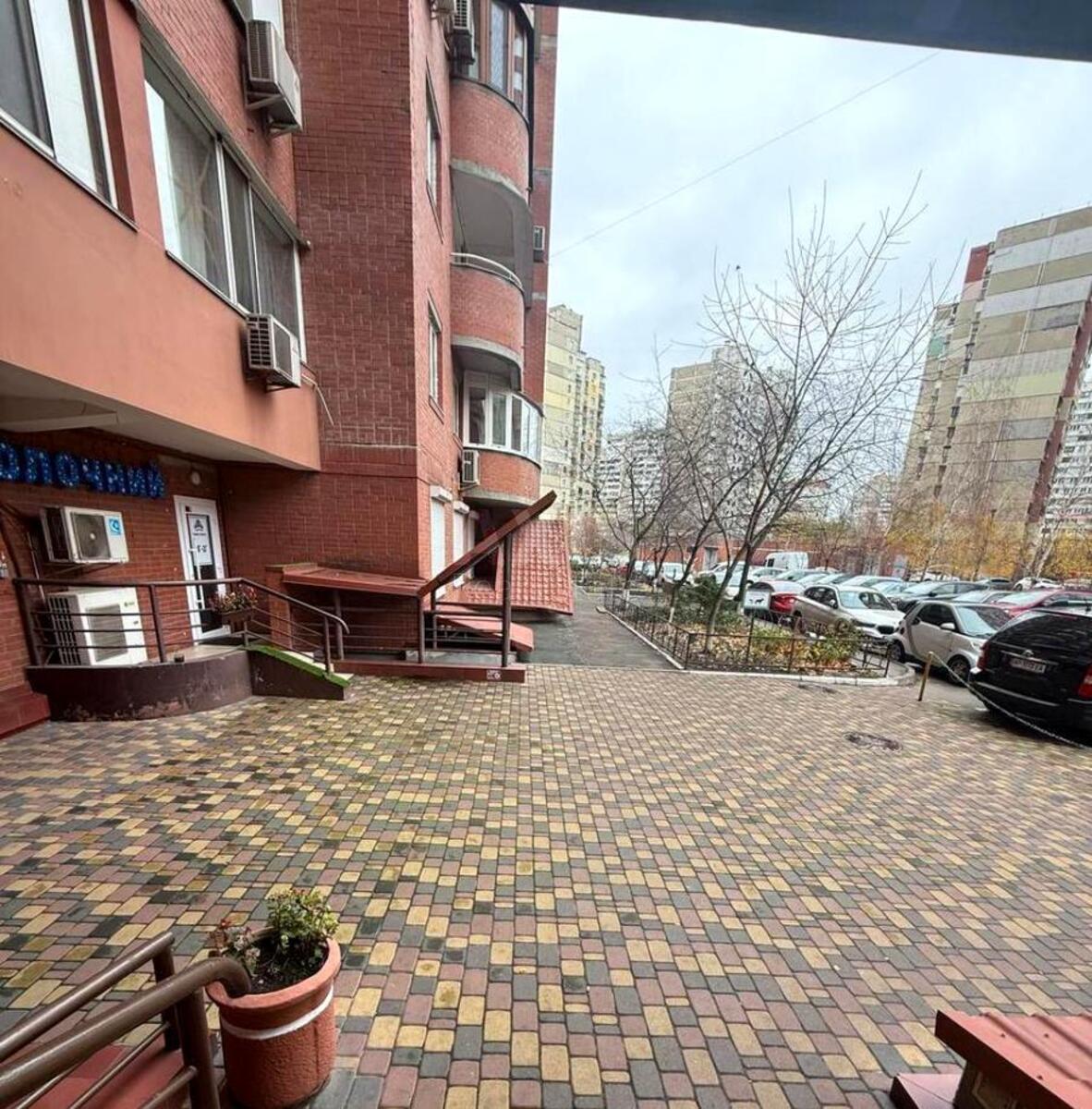1k apartment vul. Ahmatovoi' Anny 136224314