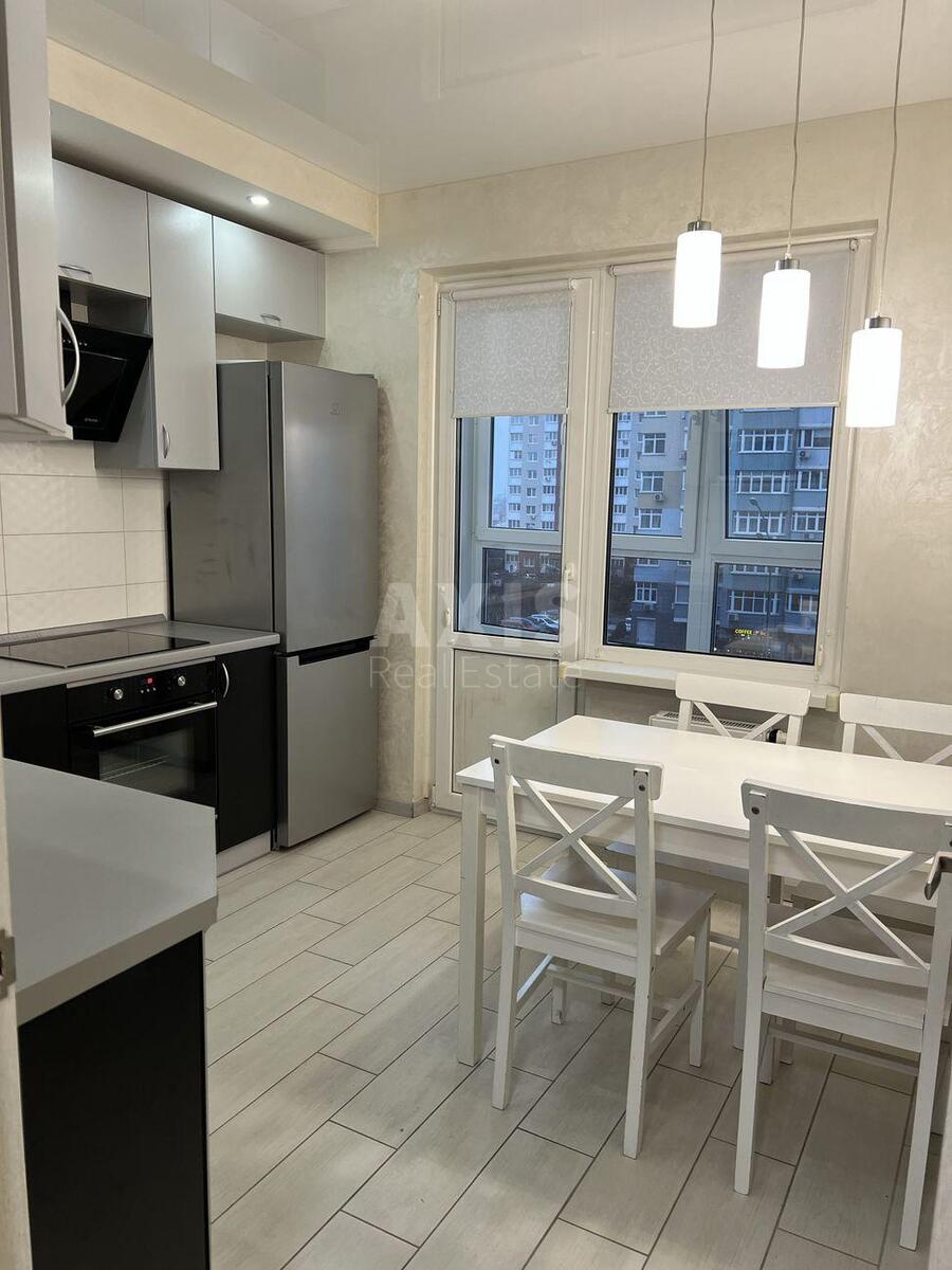 1k apartment vul. Rusovoi' Sofii' 7636091