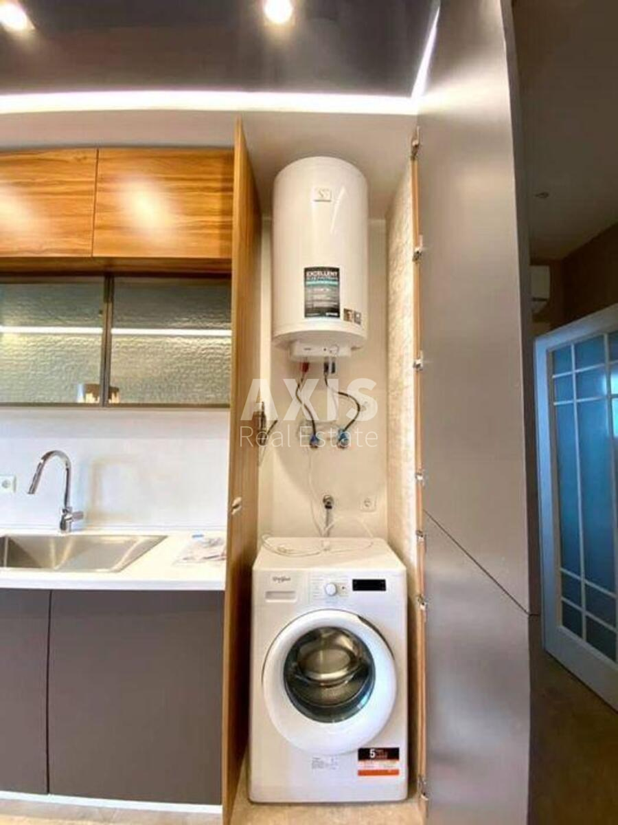 2k apartment vul. Lypkivs'kogo Vasylja Mytropolyta 37в1