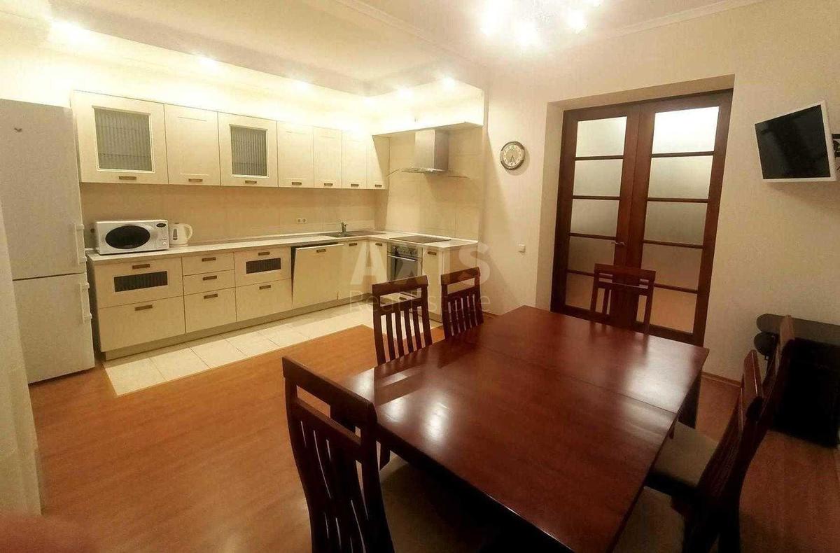 4k apartment vul. Dmytrivs'ka 56Б0