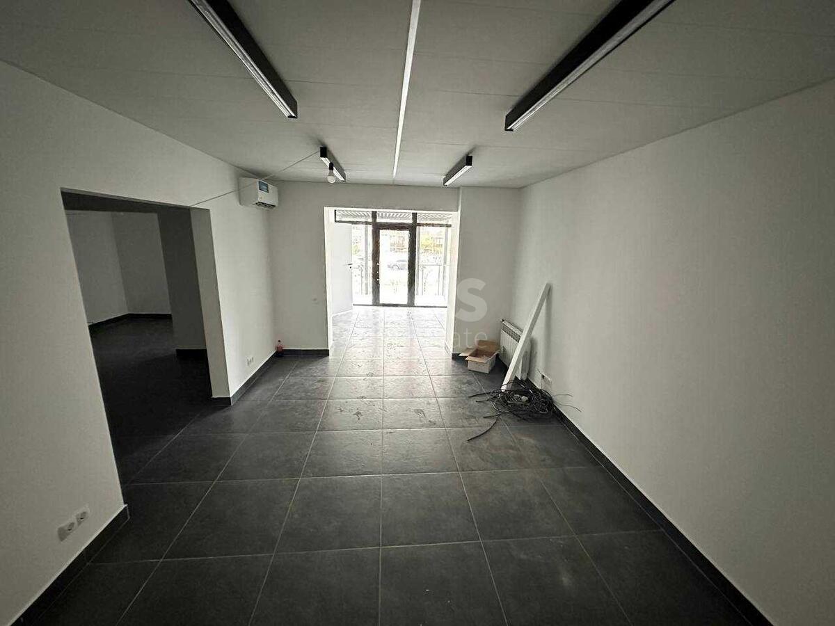 Trade object vul. Dan'kevycha Kostjantyna 8, 52m2587872